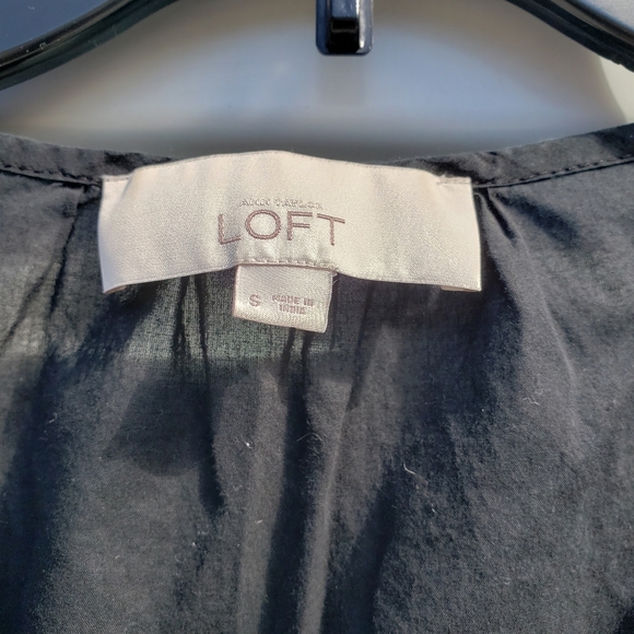 LOFT black lightweight crochet neck sleeveless blouse - Picture 3 of 6